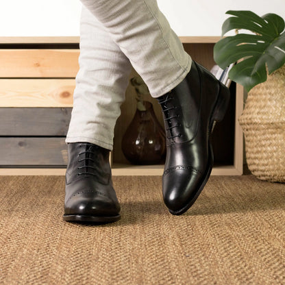 Victoria - Black- Fastlane 2 weeks LION BOOTS